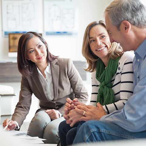 elder couple meeting with a medicare advisor_480x480 (1)